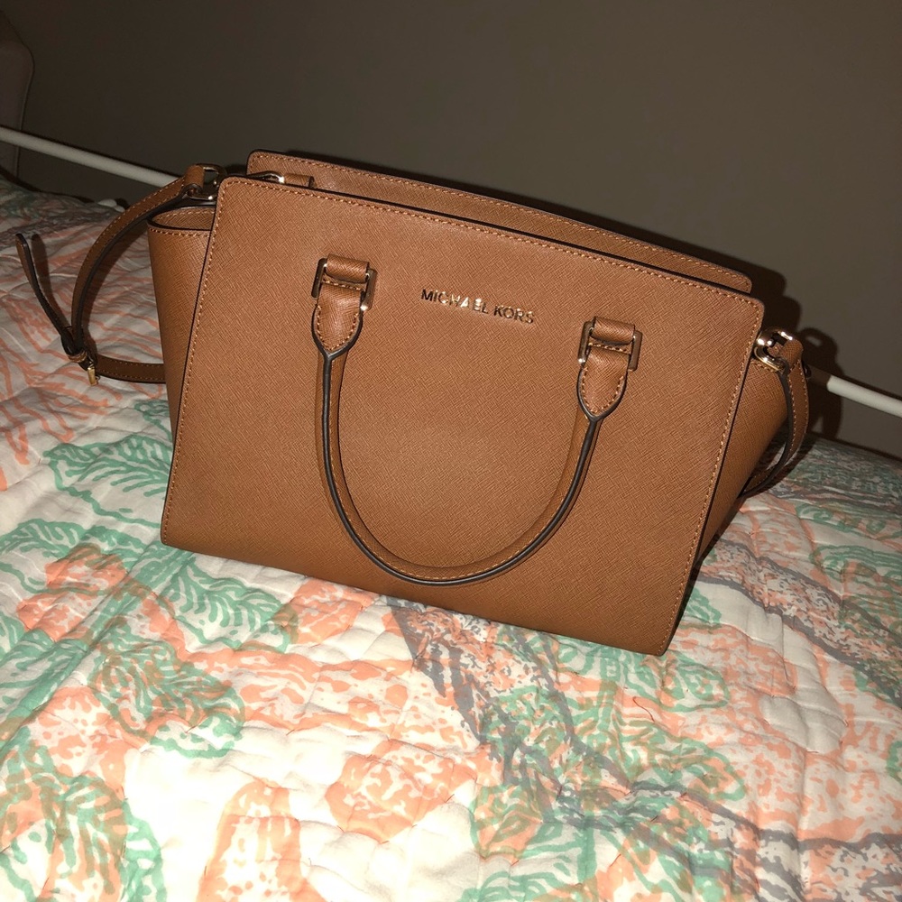 MICHAEL Michael Kors Selma Leather Medium Satchel